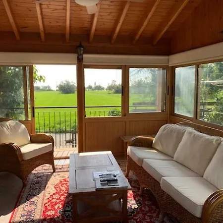 4 Bedroom House With Large Garden & Swimming Pool Zíji