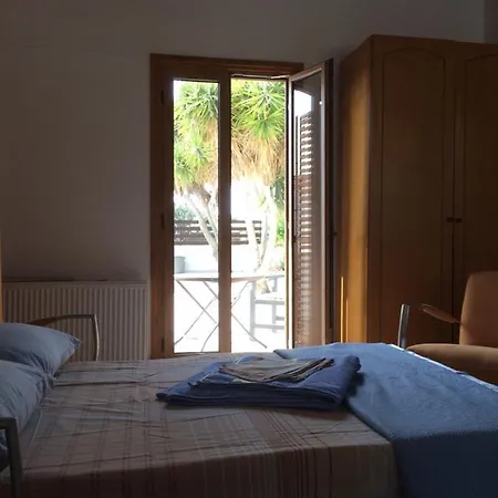 4 Bedroom House With Large Garden & Swimming Pool Semesterbostad Zygi